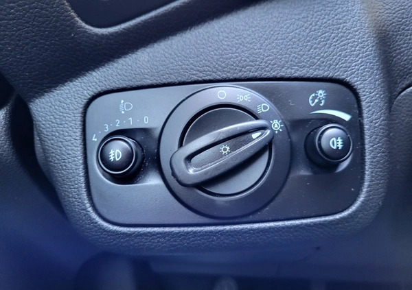 Ford C-MAX cena 36700 przebieg: 136417, rok produkcji 2016 z Złotów małe 781
